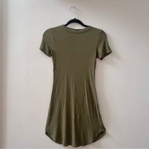 Ribbed olive dress .